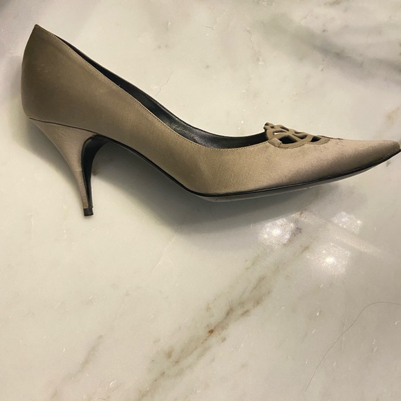 Giorgio Armani Satin Pumps - Picture 10 of 10